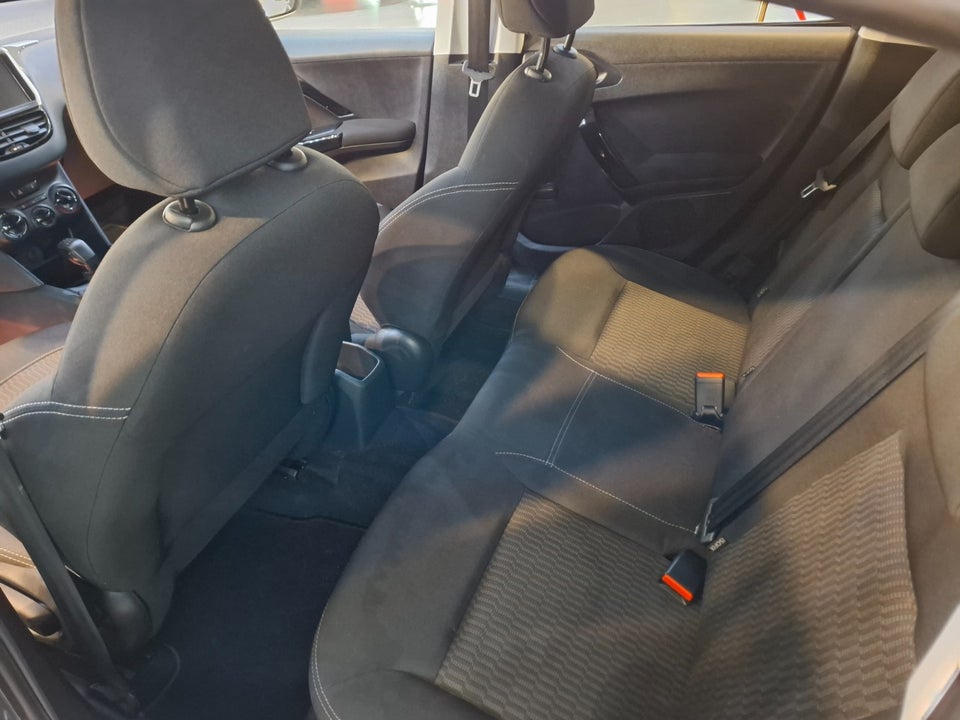 Peugeot 208 1,2 VTi 82 Active 5d