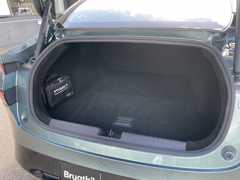 Xpeng P7 Long Range 4d