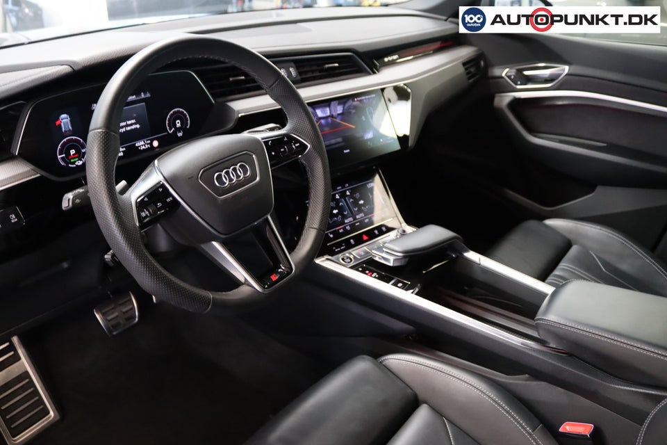Audi Q8 e-tron 55 S-line quattro 5d