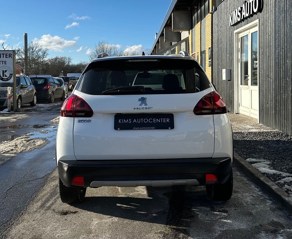 Peugeot 2008 1,2 PureTech 82 Selection Sky 5d