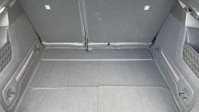 Renault 4 E-Tech 52 Techno 5d