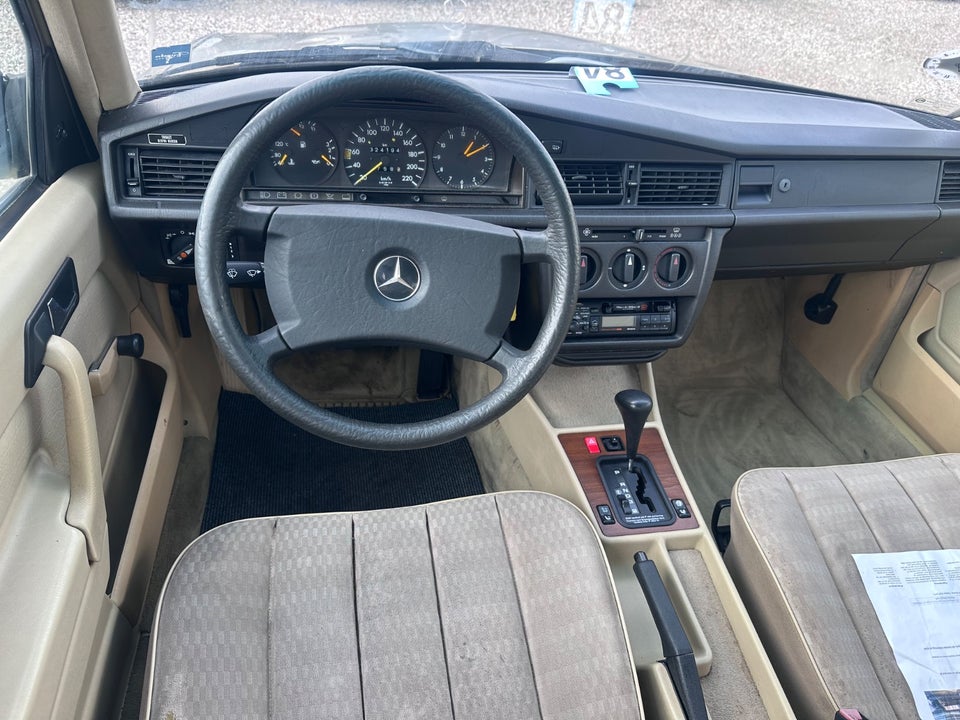 Mercedes 190 E 1,8 Sportline aut. 4d