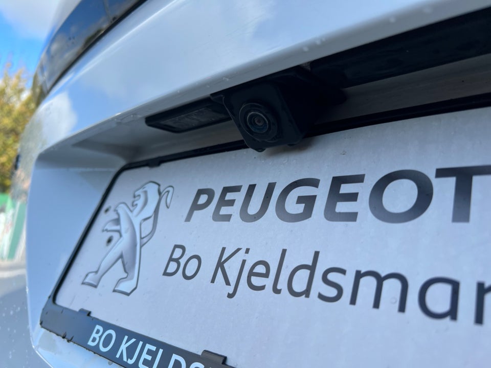 Peugeot 3008 1,2 PureTech 130 Allure 5d