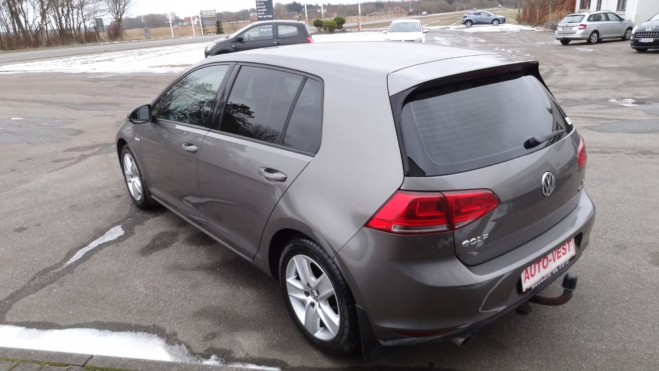 VW Golf VII 1,6 TDi 110 Trendline BM Van 5d