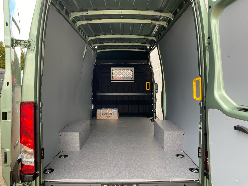 Iveco Daily 3,0 35S21 12m³ Van AG8