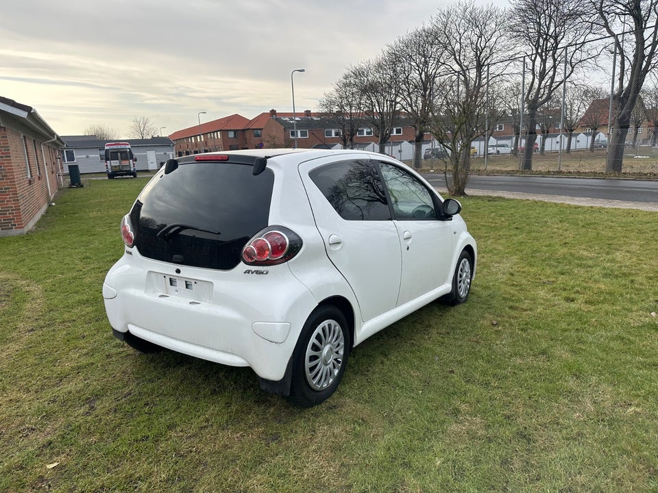 Toyota Aygo 1,0 VVT-i Comfort 5d