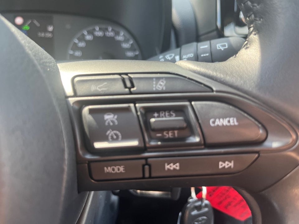 Toyota Yaris 1,5 Hybrid Active e-CVT 5d