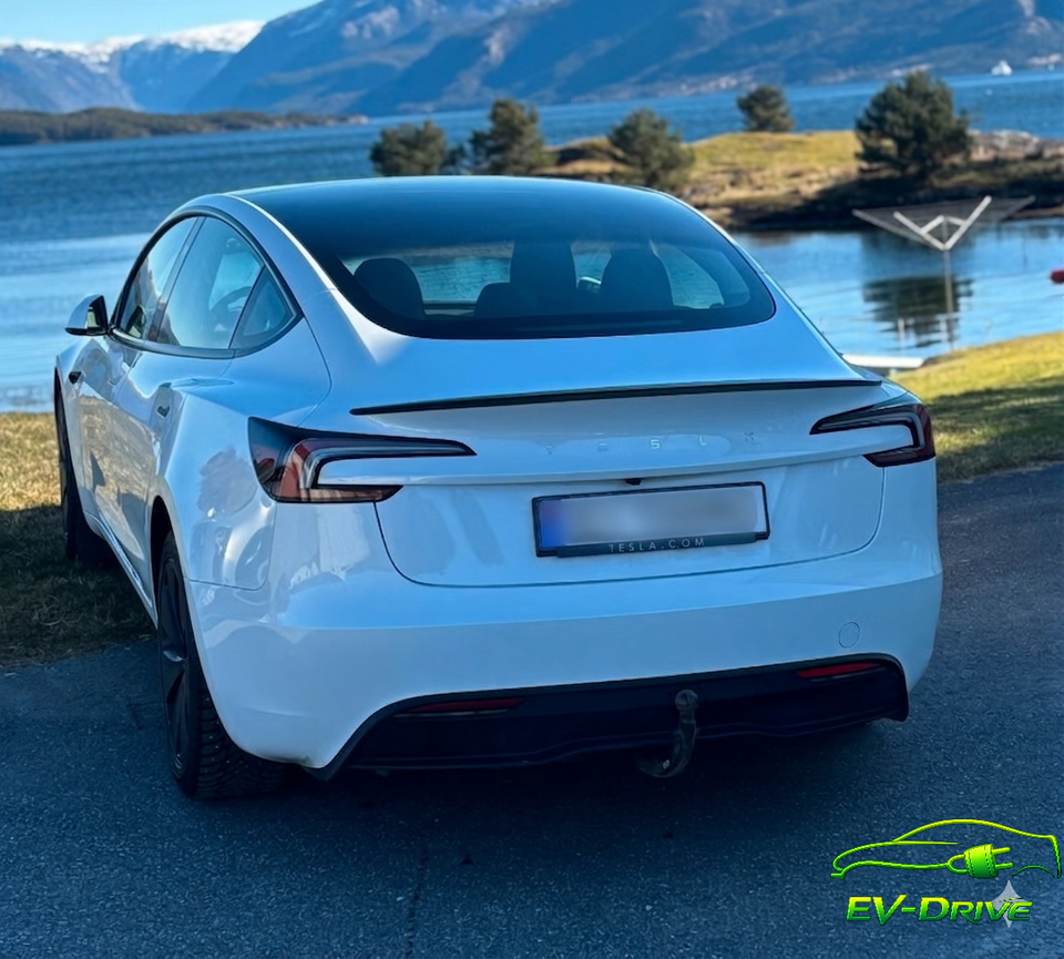 Tesla Model 3 RWD 4d