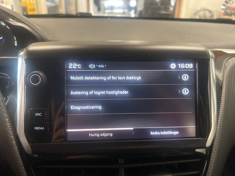 Peugeot 2008 1,6 BlueHDi 100 Allure 5d