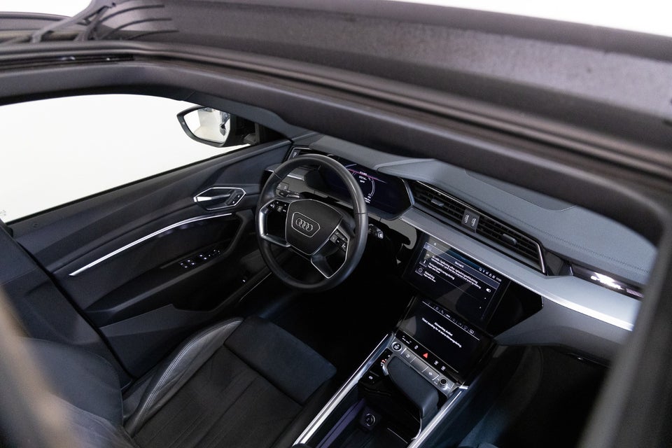 Audi e-tron 55 S-line quattro 5d