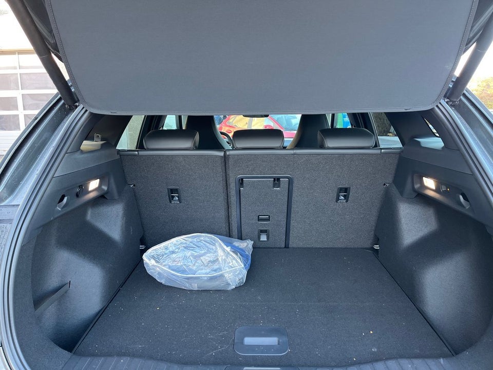 Ford Explorer 77 Premium Extended Range 5d