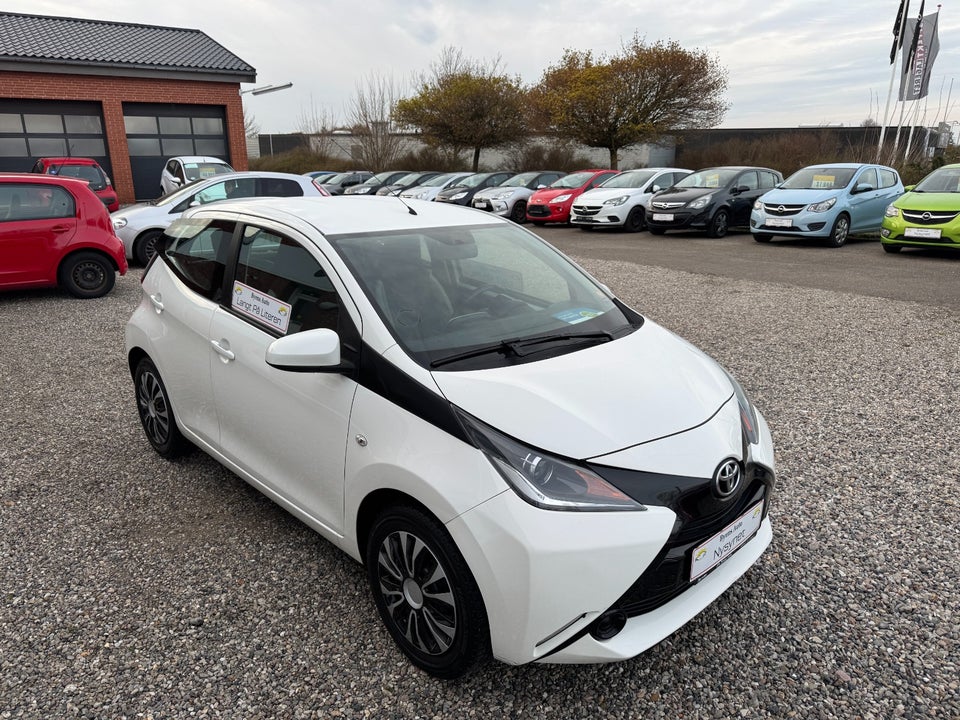 Toyota Aygo 1,0 VVT-i x-play 5d