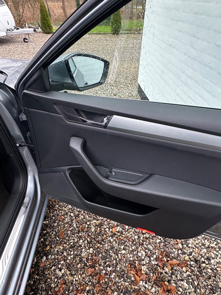 Skoda Superb 1,5 TSi 150 Ambition Combi DSG 5d