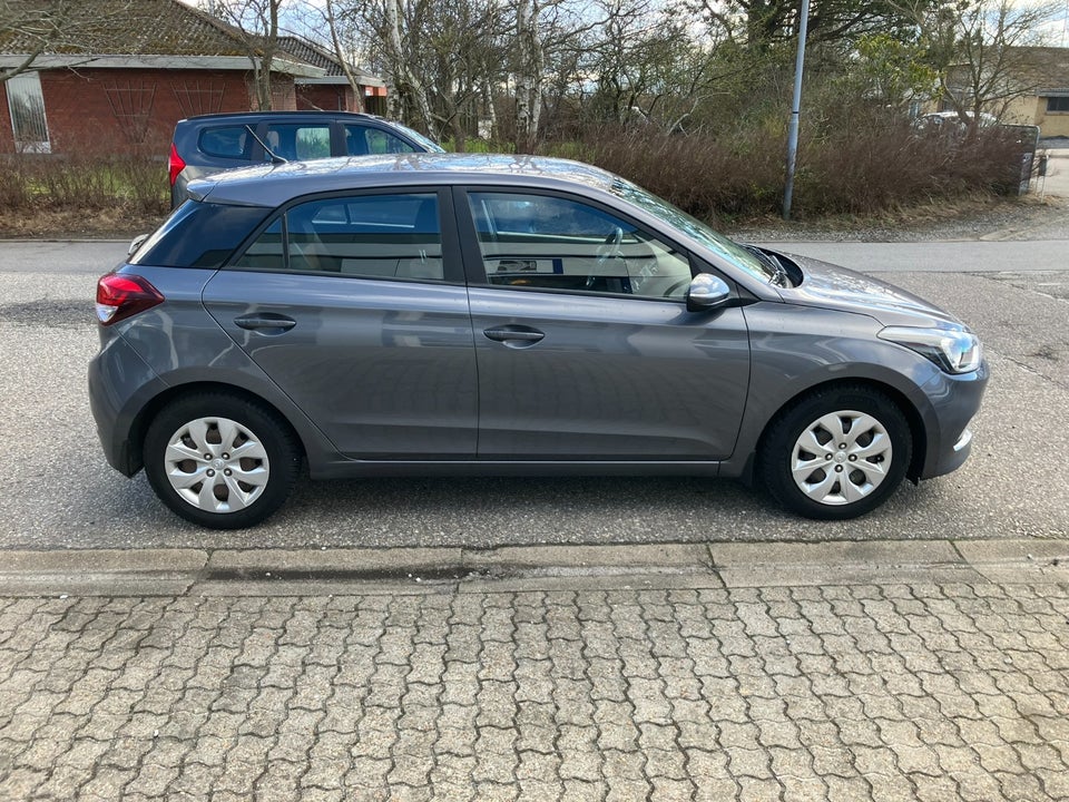 Hyundai i20 1,25 Active+ 5d