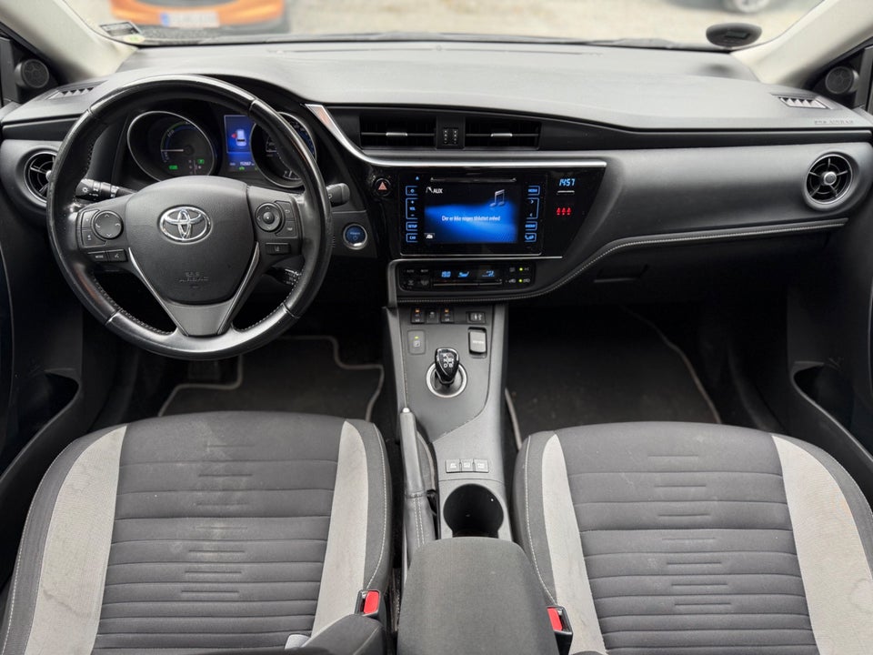 Toyota Auris 1,8 Hybrid H2 Comfort CVT 5d