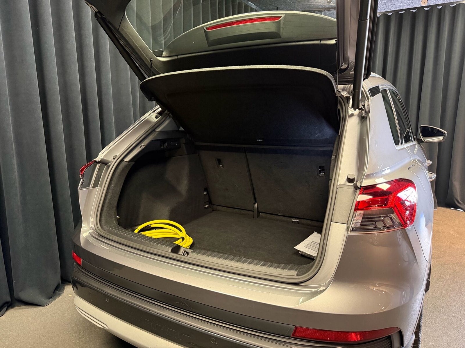 Audi Q4 e-tron 40 Advanced 5d