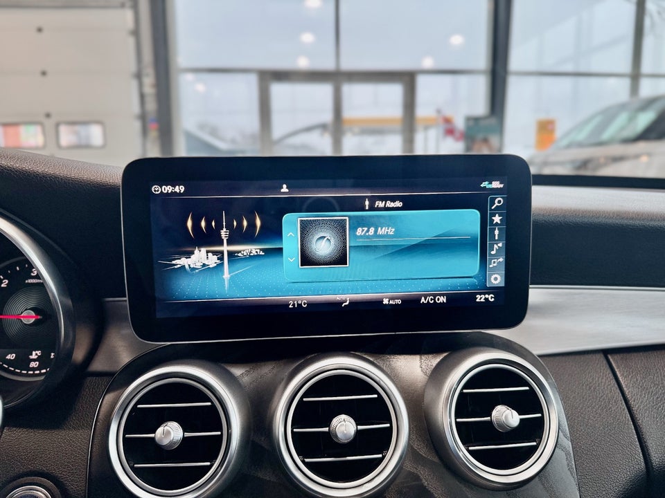 Mercedes C220 d 2,0 AMG Line stc. aut. 5d