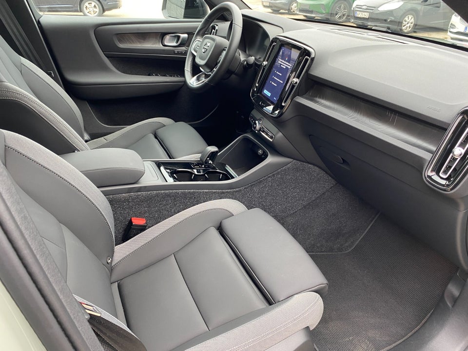 Volvo EC40 Extended Range Plus 5d