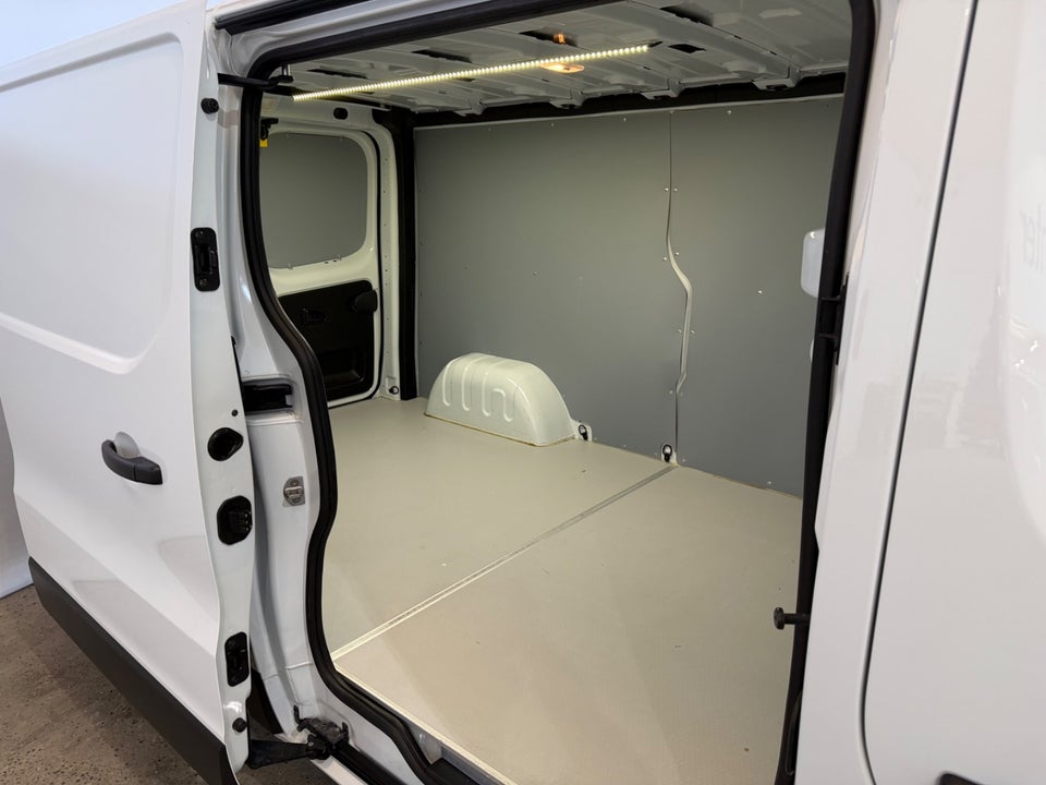 Renault Trafic 2,0 dCi 150 L2H1 Tekno