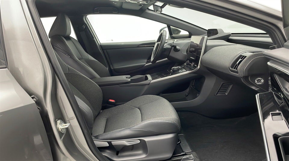 Toyota bZ4X Prestige AWD 5d