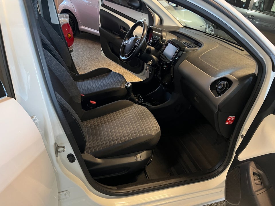 Peugeot 108 1,0 e-VTi 72 Infinity 5d