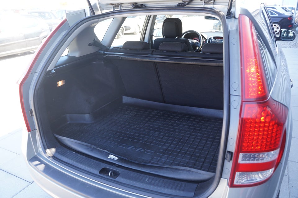 Kia Ceed 1,6 CVVT Active SW aut. 5d