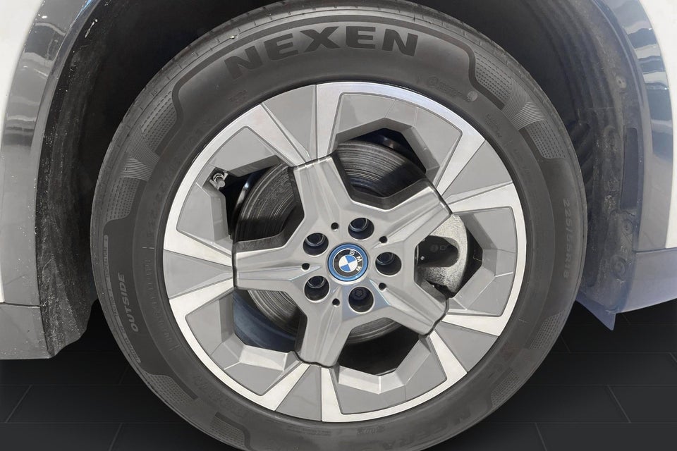 BMW iX1 xDrive30 5d