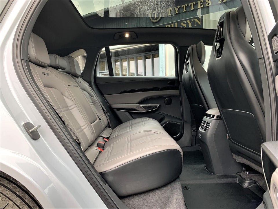 Hongqi EHS7 111 Exclusive 5d