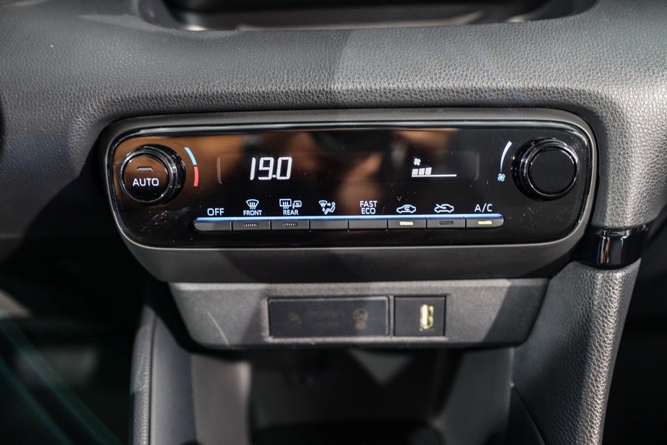 Mazda 2 1,5 Hybrid Pure CVT 5d