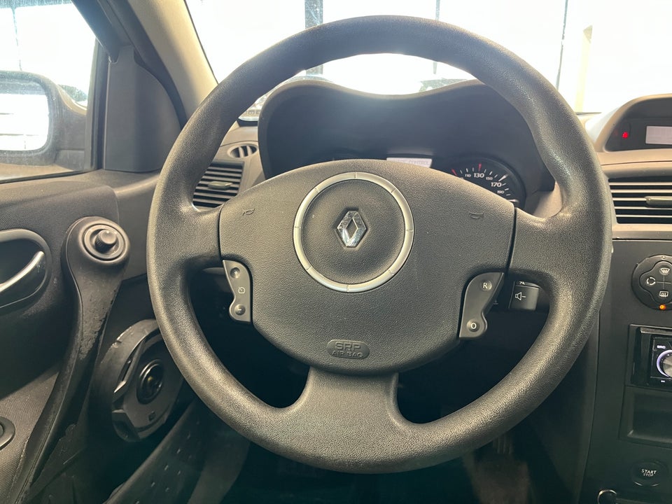 Renault Megane II 1,6 16V Touring stc. 5d