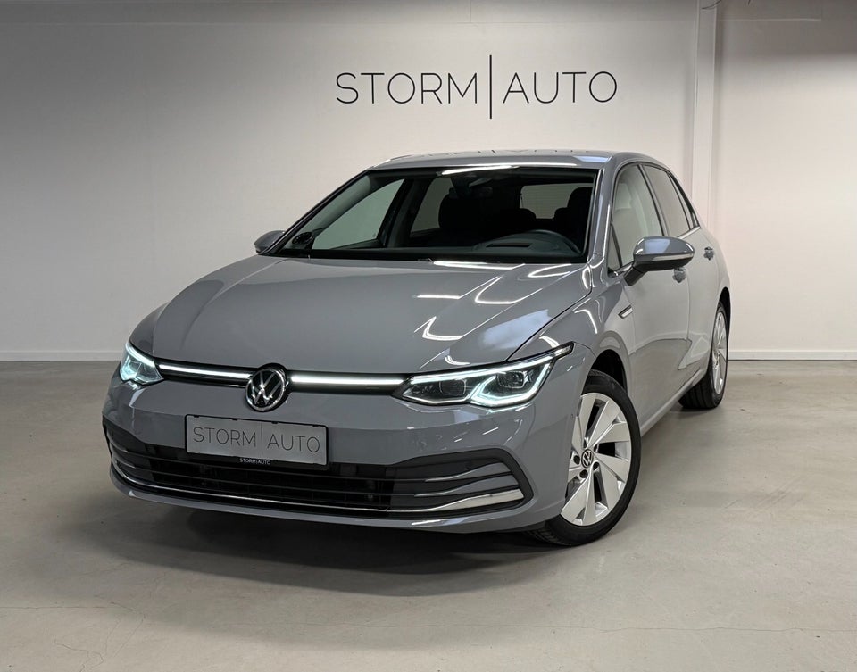 VW Golf VIII 2,0 TDi 150 Style DSG 5d