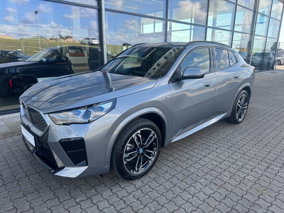 BMW iX2 eDrive20 Fully Charged M-Sport 5d