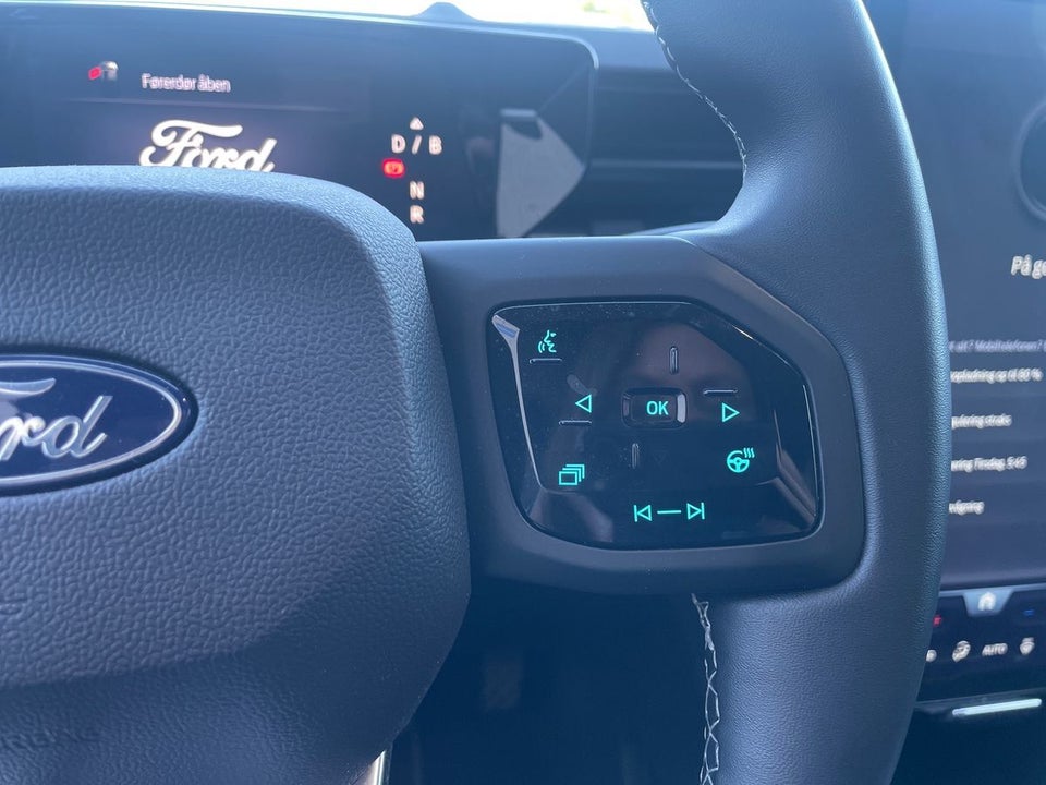 Ford Explorer 82 Select Extended Range 5d