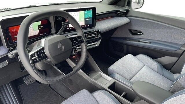 Renault 4 E-Tech 52 Techno 5d