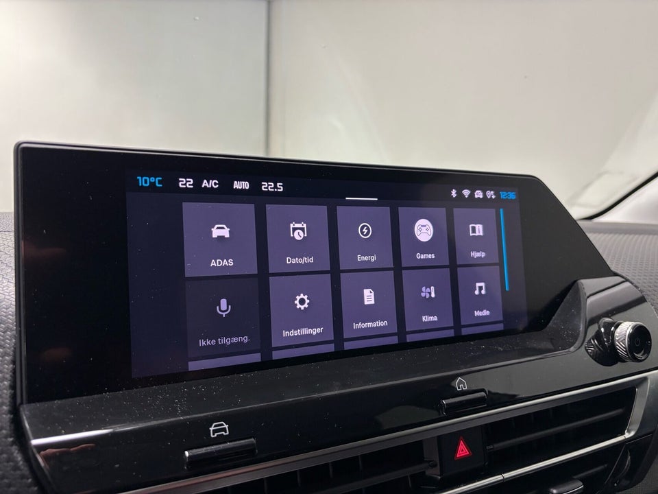 Citroën ë-C4 X 50 Shine 4d