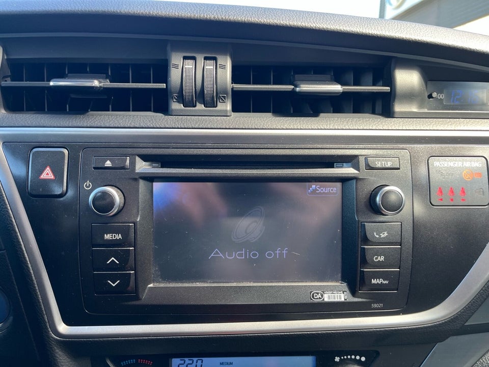 Toyota Auris 1,8 Hybrid H2+ CVT 5d