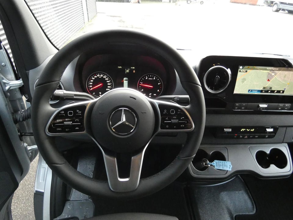 Mercedes Sprinter 319 2,0 CDi A2 Kassevogn aut. RWD