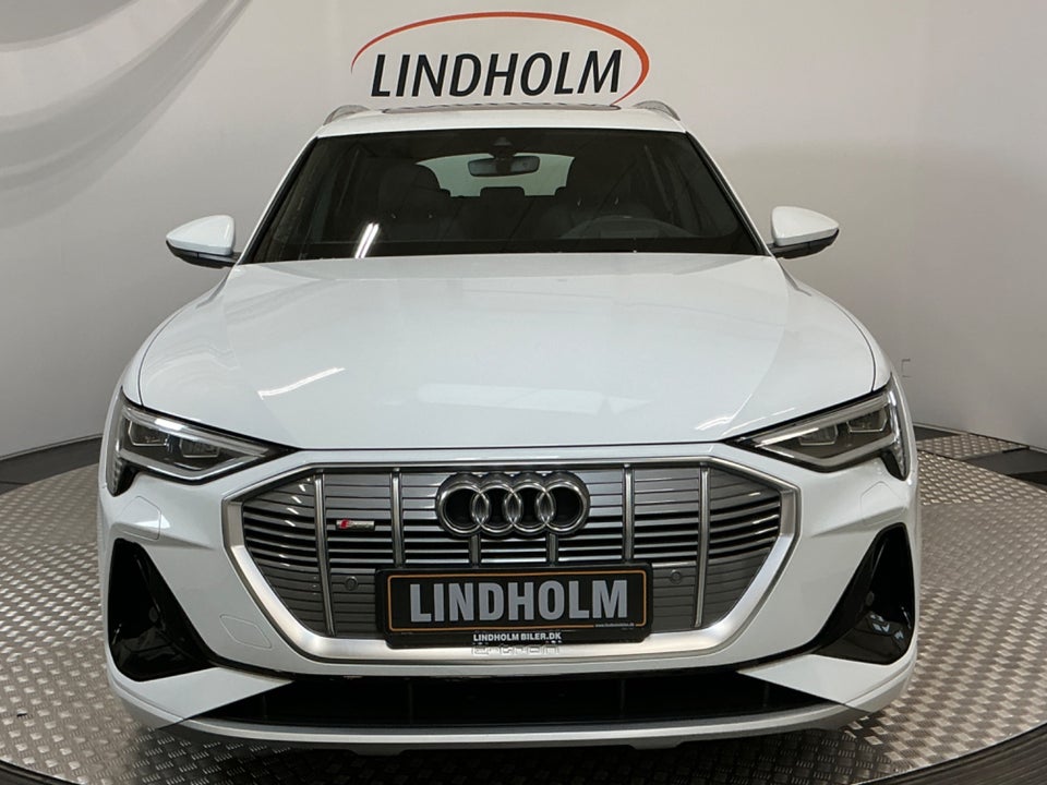 Audi e-tron 55 S-line quattro 5d