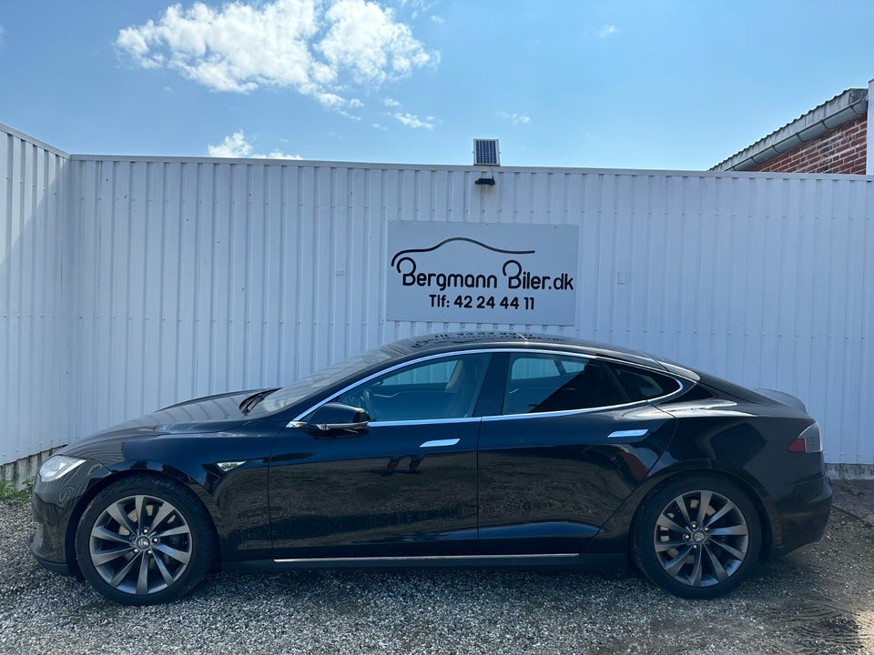 Tesla Model S 90D 5d