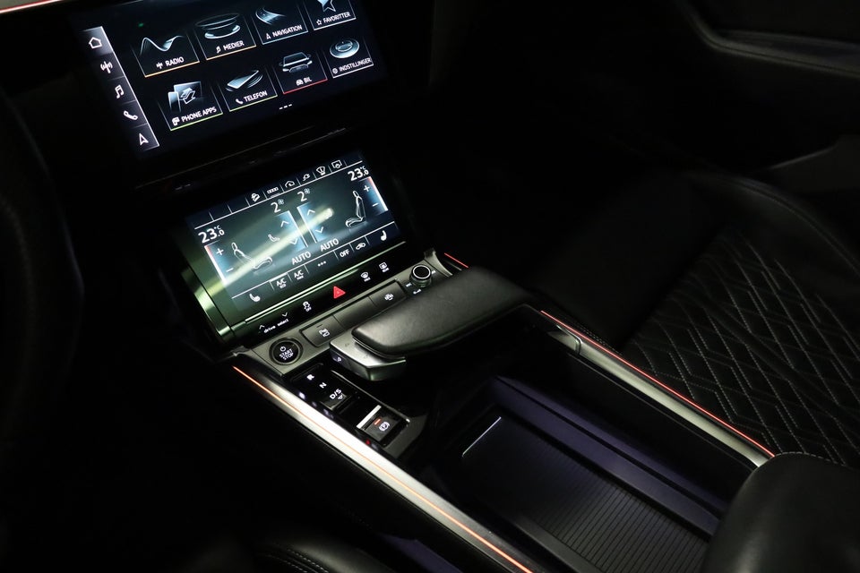 Audi e-tron 55 S-line quattro 5d