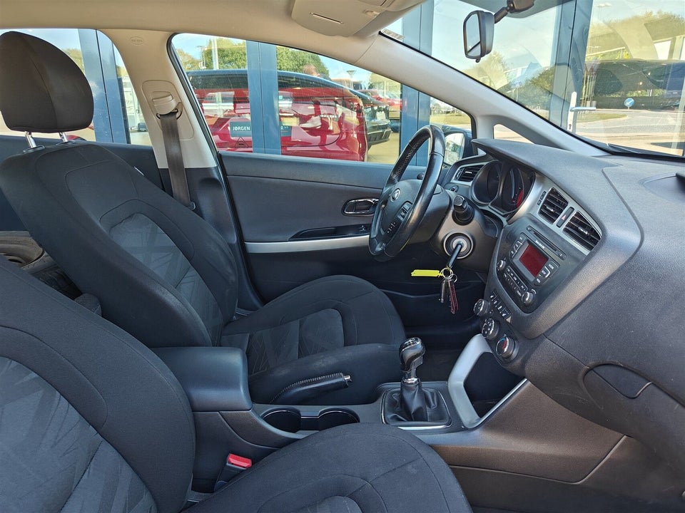 Kia Ceed 1,4 CVVT Style 5d