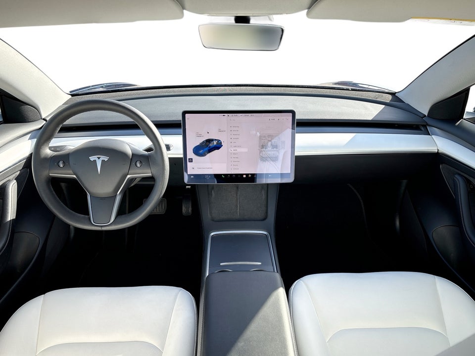 Tesla Model 3 Long Range AWD 4d