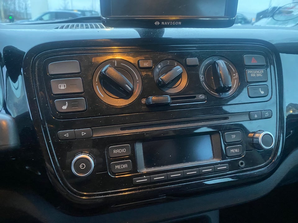 VW Up! 1,0 75 Move Up! ASG 5d