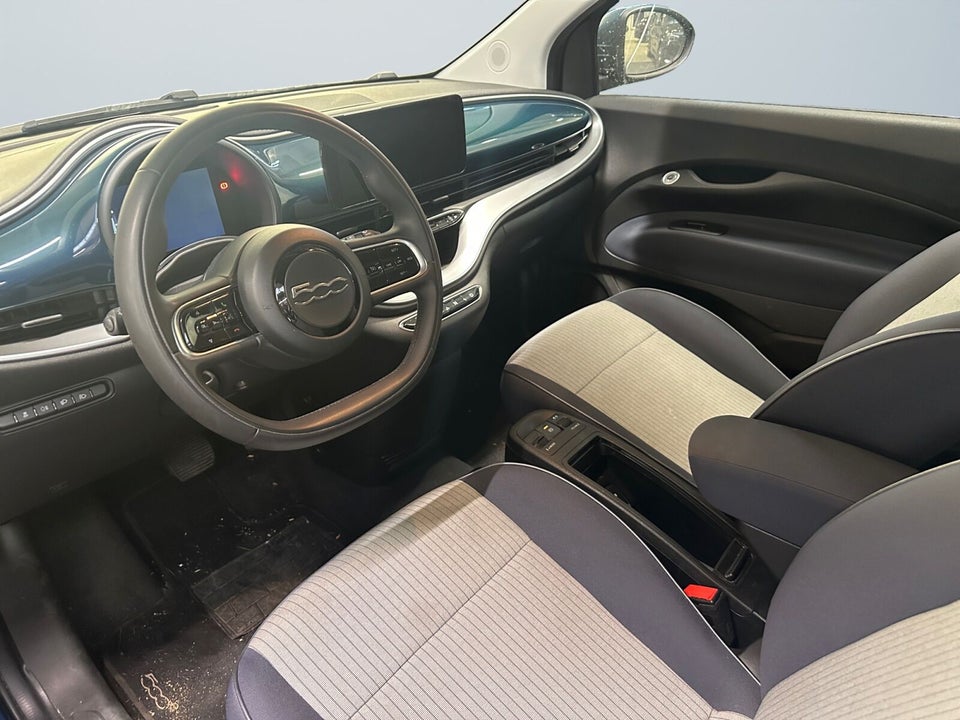 Fiat 500e 42 Icon 3+1 4d