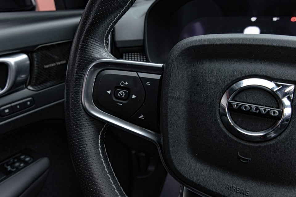 Volvo XC40 P8 ReCharge Twin Pro 5d