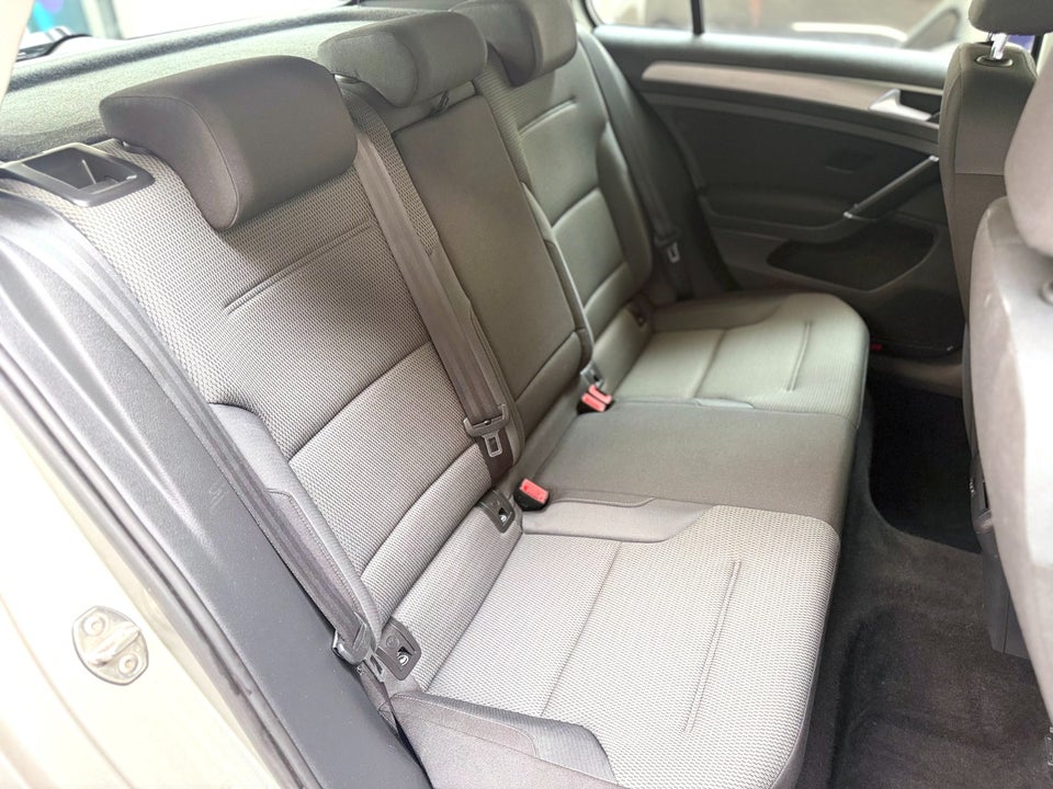VW Golf VII 1,4 TSi 122 Comfortline BMT 5d