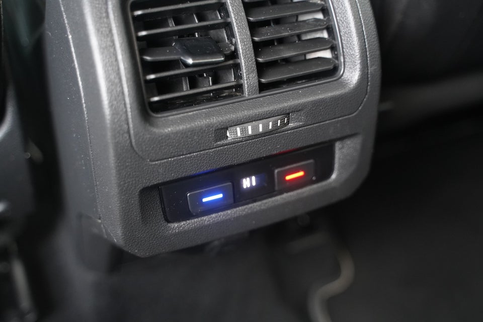 VW Touran 1,6 TDi 115 Comfortline 7prs 5d