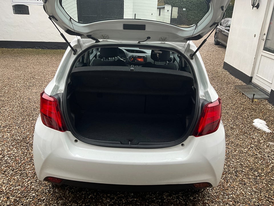 Toyota Yaris 1,0 VVT-i T2 5d