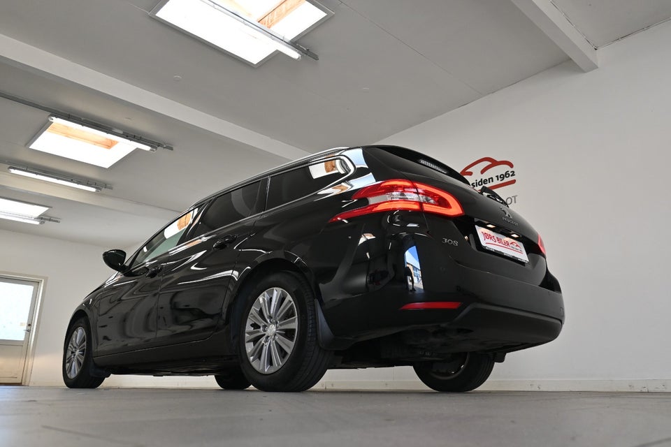 Peugeot 308 1,5 BlueHDi 130 Allure Grand SW 5d