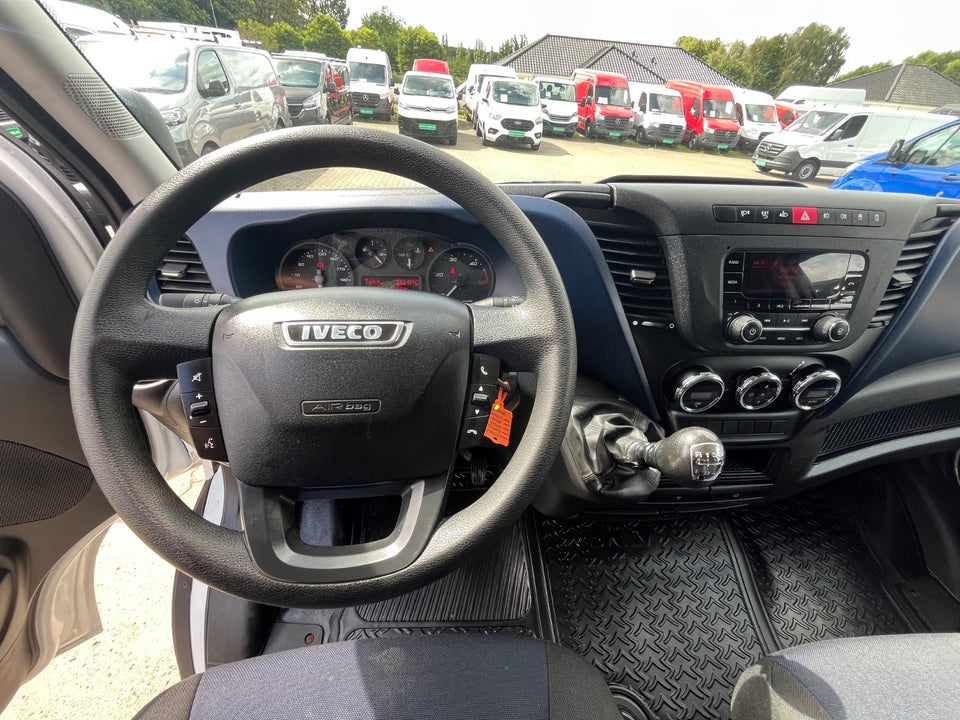 Iveco Daily 2,3 35S12 3000mm Lad 2d